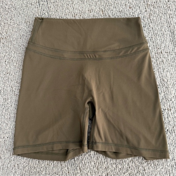 Paragon Scrunch Seam Bike Shorts – Women’s M - Picture 2 of 9